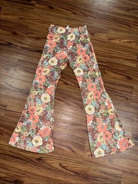 Women’s Floral Flare Leggings